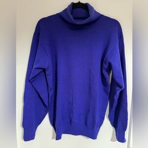 B. Vintage 100% Merino Wool Blue long sleeve sweater size M